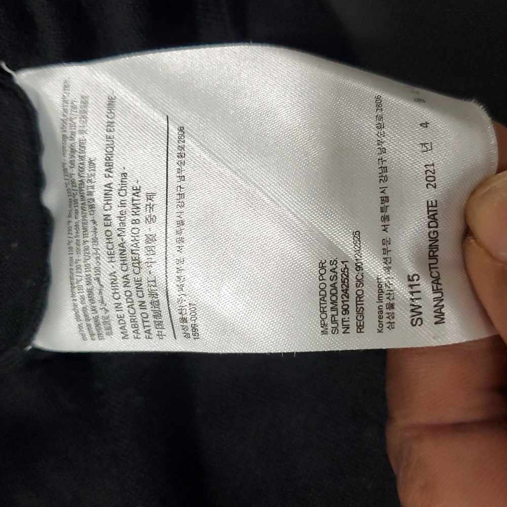 Flawed Suitsupply 100% Merino Wool Classic Black Turtleneck Sweater - Picture 14 of 14